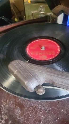 We'll got it playing some. Spin is good on the turntable, just need to get it playing louder. Philco 41-602P repair update.