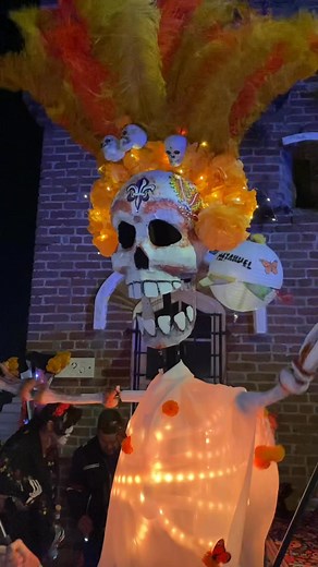 78 reactions | Krewe de Mayahuel 2025 DÍA DE LOS MUERTOS FIESTA & CEMETERY PROCESSION in New Orleans! Krewe de Mayahuel celebration of love, loss, and luminous life. This is Always so beautiful. We look forward to this every year! Video coming soon! #dayofthedead #DiaDeMuertos #DiaDeLosMuertos #DiaDeLosMuertos #NewOrleans #celebrate #honor | Jennifer Valerie | Facebook