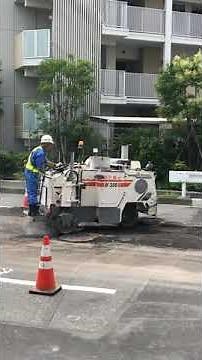 小型路面切削機