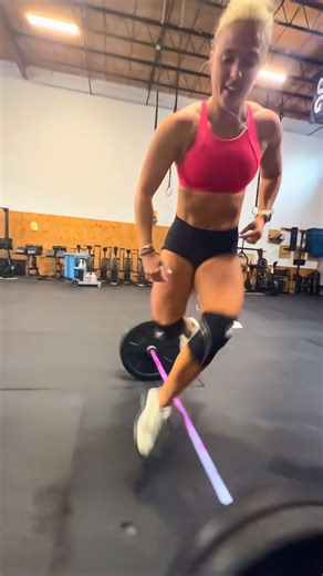 Sometimes greener grass is just astroturf (fake ass grass) tbh For Time: 10-9-8-7-6-5-4-3-2-1 Power Clean 135/95# Front Squat 135/95# Lateral Burpee Over Bar @brute.strength @xendurance #fitness#health#workout#wod#womenthatlift#strongwomen#legday#legdayeveryday#fitchick#fitmom#crossfitmom#musclemommy#womenthatlift#motivation | _noaveragejo