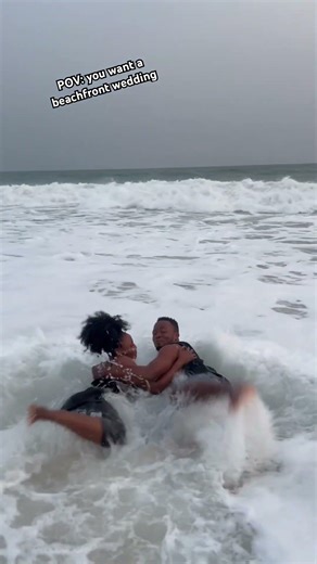 Wedding at the beach gone wrong #wedding #fail #funny