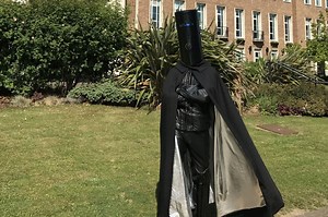 Lord Buckethead, un candidat venu de loin