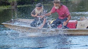 Watch Swamp People Season 2 Episode 12 - Rising Pressure
