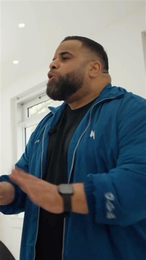 Have you seen the new episode of “Ali Macht!”?😮‍💨🤣 @AliBumaye44 @ENO