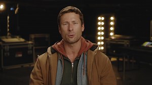 🎬 Go behind the scenes of The Running Man! Director Edgar Wright and stars Glen Powell, Colman Domingo, and Josh Brolin share how they brought Stephen King’s classic novel to life on the big screen. 🔥 #TheRunningMan #EdgarWright #GlenPowell #ColmanDomingo #JoshBrolin #StephenKing #BehindTheScenes #CriticsChoice @ParamountPics | Critics Choice Awards