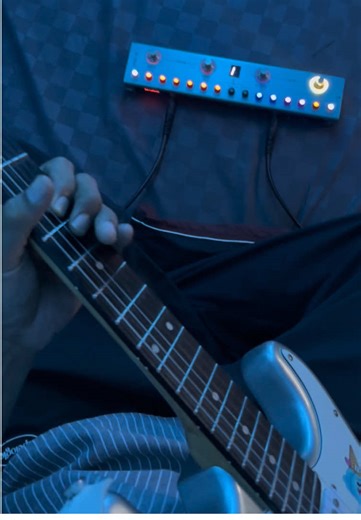 About You - The 1975 (Live)