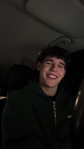 Captivating Eyes: A Mesmerizing Cover Performance