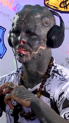 Julio Ørozco on Instagram: "Cómo inició éste proyecto? 🤯👀🛸 ARCHIVO EPISODIO #50 | Enero 2022 . @the_black_alien_project #podcast #storytime #alien #proyecto"