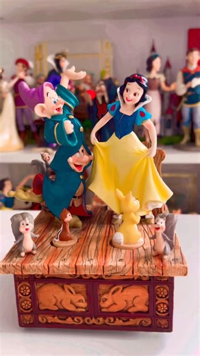 Disney Collector ✨ | Happy Saturday Everyone! Isn’t this just the cutest music box!? I’ve always had a soft spot for Snow White & The Seven Dwarfs and having... | Instagram