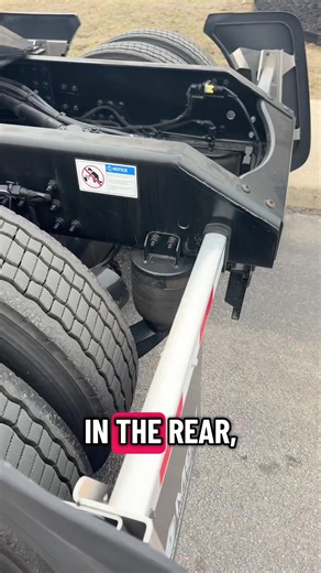 8 bags. Smarter pressure. Less problems. More profit. Mack’s new 8-bag air suspension isn’t just about ride comfort it’s about control, stability, and keeping your truck planted when it matters most. Pair that with a tire pressure system that actually knows your truck. Swap tires on the tandems? It remembers exactly where everything goes. No guessing. No downtime. No wasted money. This is what happens when trucks start thinking ahead for you. Call me for a demo (708-240-9993) #trucking #trucker 