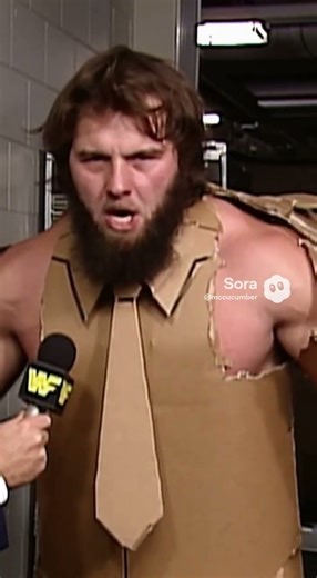 Cardboard Suit Wrestler Opens Saturday Night's Main Event (behind scene outtakes 1980s WWF gimmicks)