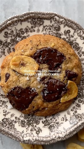 Single-Serving Dark Chocolate Banana Bread Cookie - RECIPE IN DESCRIPTION