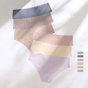 [Hot Item] Ladies Ribbed Bikini Ice Silk Seamless Panties Wave Cut Stretch Invisible Bragas Sin Costura Seamless Women's Underwear