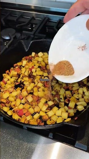 How To Make An Easy Cast Iron Breakfast Skillet