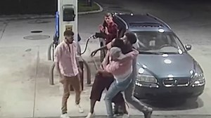 VIDEO: Florida spring breakers turn the tables on would-be armed robbers