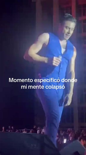 me dió un microinfarto, pero nadie me quita ese microsegundo de interacción 😭😭❤️ #concerts #carlosrivera #fypシ゚ #diadesuerte