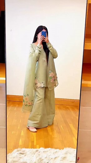 10K reactions · 110 shares | Absolutely love styling these outfits...