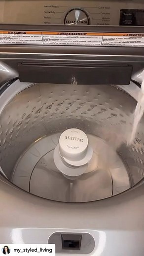 Flufftastic Towels: The Secret to Cloud-Like Softness! ☁️ Ready for towel heaven? Here’s my fail-proof recipe for soft, fluffy towels that will make you feel like you’re wrapping yourself in a cozy cloud! 🧺✨ Step 1: Ditch the detergent drama! Use just half the usual amount of detergent. Trust me, your towels will still come out squeaky clean. 🧼💪 Step 2: Say goodbye to fabric softener and hello to vinegar power! Replace that chemical-laden softener with a splash of vinegar during the rinse cyc