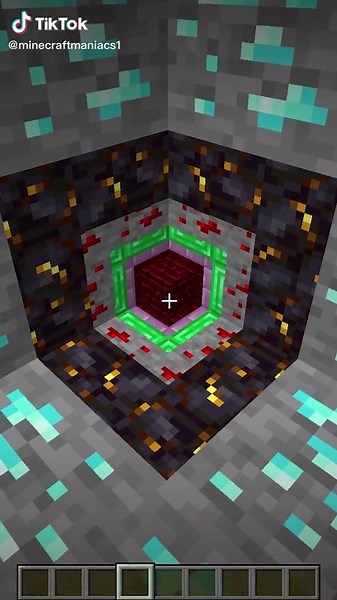 Minecraft INFINITY Loop 😅 #minecraft #gaming #foryou #foryoupage #minecarftmaniac