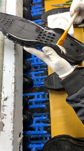 Air Max Plus Sneakers: Style Tips and Reviews