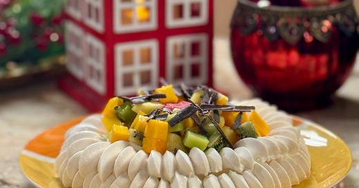 Pavlova aux fruits exotiques de Cyril Lignac