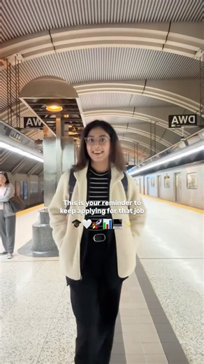 T U L S I 🤍 on Instagram: "Here are my tips to consider while applying for a data analyst role: 📊 keep your resume clean & focused on SQL / python / excel 🔎 tweak it a little for every job you apply (keywords matter) 💻 small portfolio > no portfolio (github, tableau, anything counts) 🤝 linkedin is literally gold here → don’t just scroll, connect and do cold emails 📈 talk numbers in your resume (hiring managers love % and metrics) 📂 apply asap → jobs in toronto close faster than tim horton