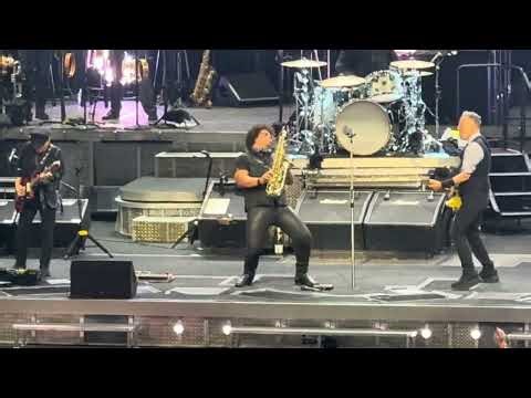 Bruce Springsteen & The E Street Band “ Born To Run “ Live 4/16/2026 Phoenix AZ
