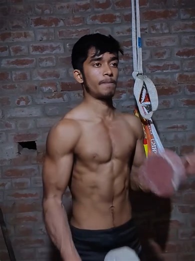 Different workout, full power 💪🔥 Sandbag punches aur dumbbells game on 😎 No big gym — sirf mehnat aur passion! 💯 #SandbagWorkout #DumbbellWorkout #HomeWorkout #DesiFitness #FitnessMotivation #WorkoutGame #StrongBody #NoExcuses #DailyWorkout #TikTokFitness 💪🔥