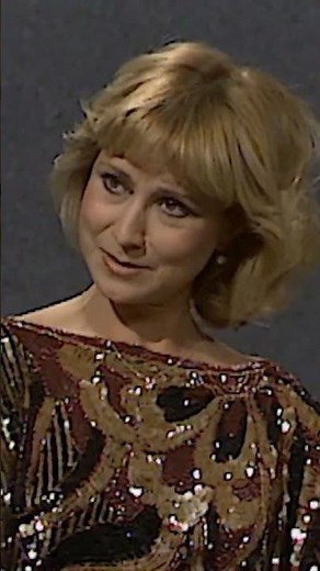 Felicity Kendal REFUSED To Get Naked In Hyde Park 🎭