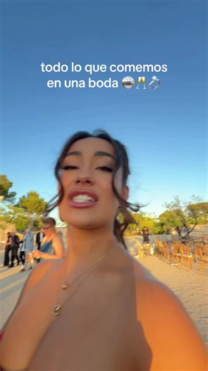 Esto es todo lo que comemos en una boda en Alicante 🪩🥂💍🩷 | todo lo que como en una boda