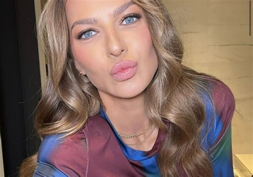 Pokazała paznokcie. Nosi manicure w stylu clean girl