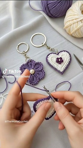 Crochet Heart Keychain Pattern for Handmade Gifts