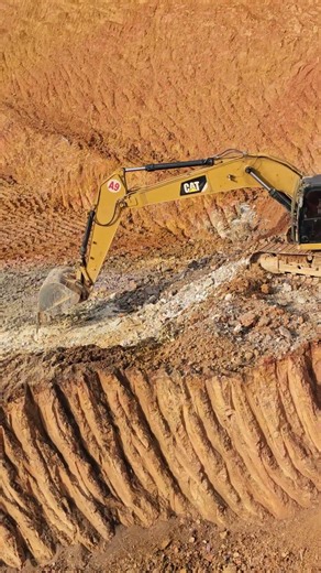 Amazing New Caterpillar Loading Trucks #shorts