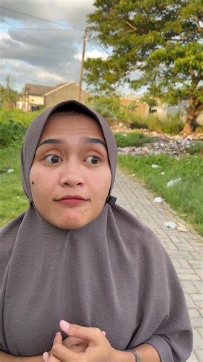 kids choose swimming pool or beach #shorts