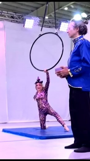 Some of my hoop art piece highlights from @ipsf_sports ! This was my first real proper hoop performance since I didn’t really get to perform at @usaerialfederation Nationals so I’m pretty happy with 5th place! I want to really explore hoop more for next year! 🔥 Thanks Michael for being my frog prince and @cartermwebb for the video! 🫶 #hoop #hoopart #hoopsport #beastmode #athlete #hoopathlete #dynamichoop #hooprolls #elbowrolls #split #flexibility #witch #backbalance | Kira Bucca