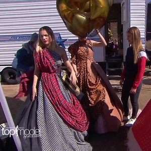 29K views · 50 reactions | Die Models waren von dem außergewöhnlichem Kopfschmuck nicht so begeistert - aber das gehört zum Modelbusiness eben dazu. 路‍♀️ #GNTM | Germany's Next Topmodel | Facebook