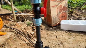 💧 AVANTAGES D’UN BAC DE STOCKAGE D’EAU EN AGRICULTURE (Standard CIPRESA Consulting SARL – Irrigation & Gestion de l’eau) ✅ 1. Assurer une disponibilité permanente de l’eau Un bac de stockage garantit que votre exploitation dispose toujours d’un volume minimum pour irriguer, même en cas : Coupure de courant Défaillance de la pompe Faible niveau de la rivière ou du forage Forte demande en eau en saison sèche ➡️ Votre irrigation ne s’arrête jamais, ce qui protège vos papayers et vergers. ✅ 2. Stab