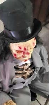 Review of the Crouching Grave digger Halloween animatronic prop 2020