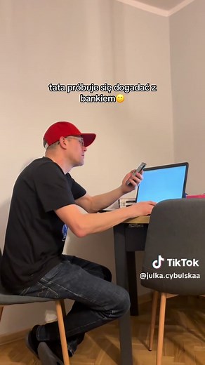 Cierpliwość w rozmowie z botem i konsultantem