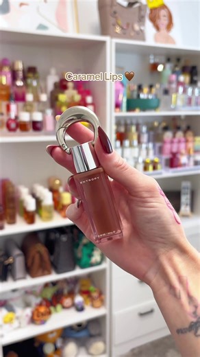 Such a gorgeous color 😍 @Entropy US #lippies #lips #gloss