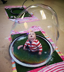 In A Bubble - How to Put Kids Inside A Bubble Stand Moat Giant UK