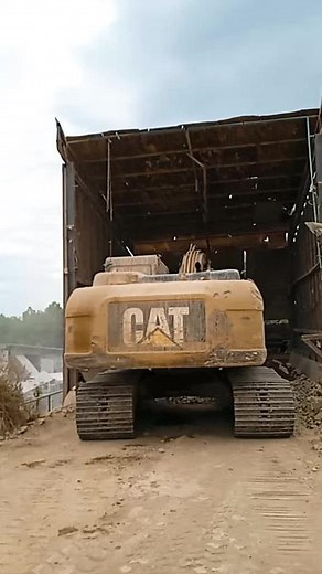 CAT 320D2 Excavator Overview in Industrial Setting