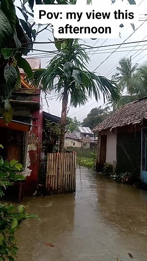 It's keep raining guyss ano ba masarap kainin pag tag ulan ? Hhhhhmmmm | Ronnie An Aileen