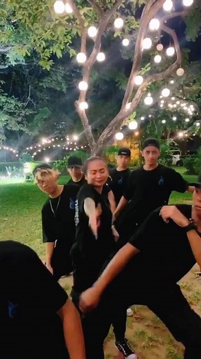 With my Gang, Obsequious 🤘🏻 #filipinorelatable #gimmesome #danceph #tiktok #trend #obsequious subscribe to my ytc: Clarisse Cortez. Ig: Clangie28