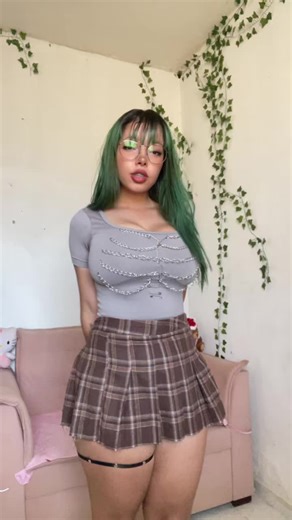 Os vídeos de alannavyc (@alannavyc) com Big Guy - from