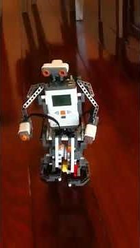 Teste do robô Alpha Rex (Mindstorms NXT)