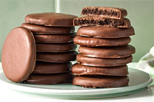 The 2-Ingredient Copycat Thin Mints I Make After Girl Scout Season Ends