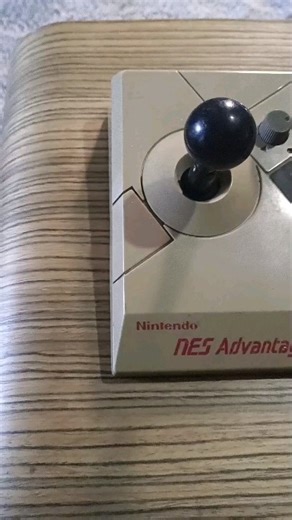 Restauración Nintendo Nes Advantage 1987!!!😱😸 Publicación apta solo para retrocazadores 🕵️‍♂️🕵️‍♂️🕹🎮🃏!!!!! ACEPTAMOS TARJETAS DE CRÉDITO(HASTA 12 CUOTAS). ACEPTAMOS CUALQUIER MEDIO DE PAGO EN NUESTRA PAGINA WEB O POR MERCADO PAGO. . . . Entregas en metro lo vial linea 2 , envios a todo chile vía starken, chilexpress o correos de chile. Envios internacionales vía correos de chile. #retrohunterxoficial #retrocazadores #retrocollective #instachile #feriafriki #santiagodechile #coleccion #ret