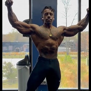 50K views · 7K reactions | Virginia trainer & coach Aaron Harris going through a transformation and maturation process! The 5'6", 178 lbs., seasoned natural bodybuilder says his focus is on everything legs this year. Musclemania.com | Musclemania | Facebook