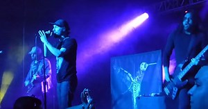 Video: 10 YEARS Performs New Songs In San Antonio